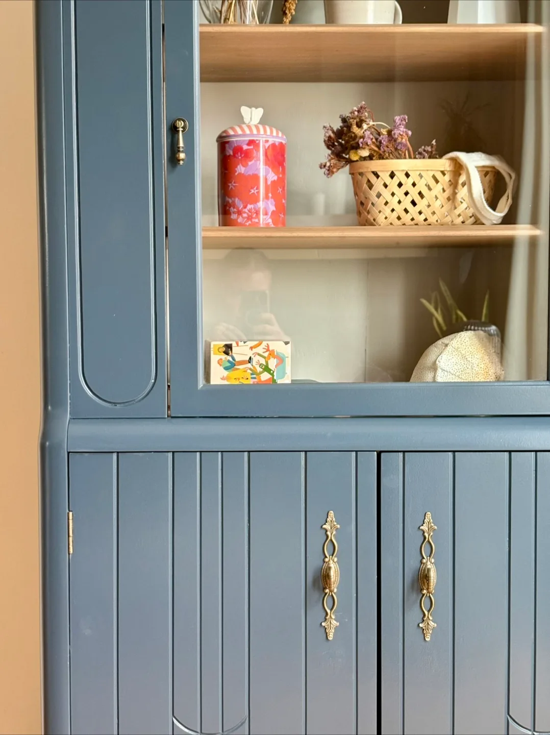 Vintage Blue Display Cabinet image indicator(7)