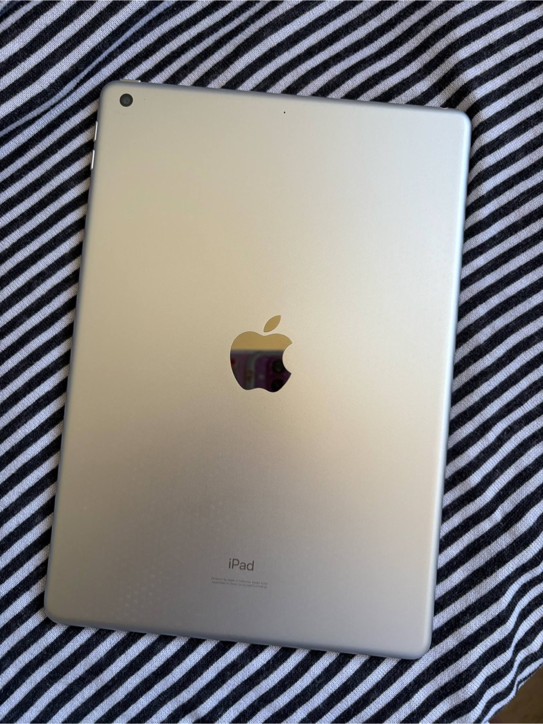 Apple iPad 7th Gen Silver - photo 2