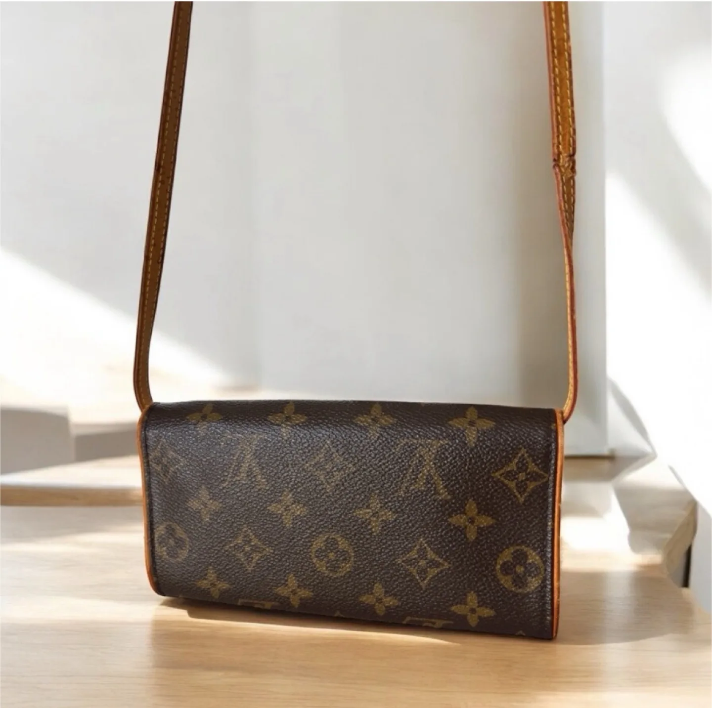 Authentic Louis Vuitton Pochette Twin bag image indicator(7)
