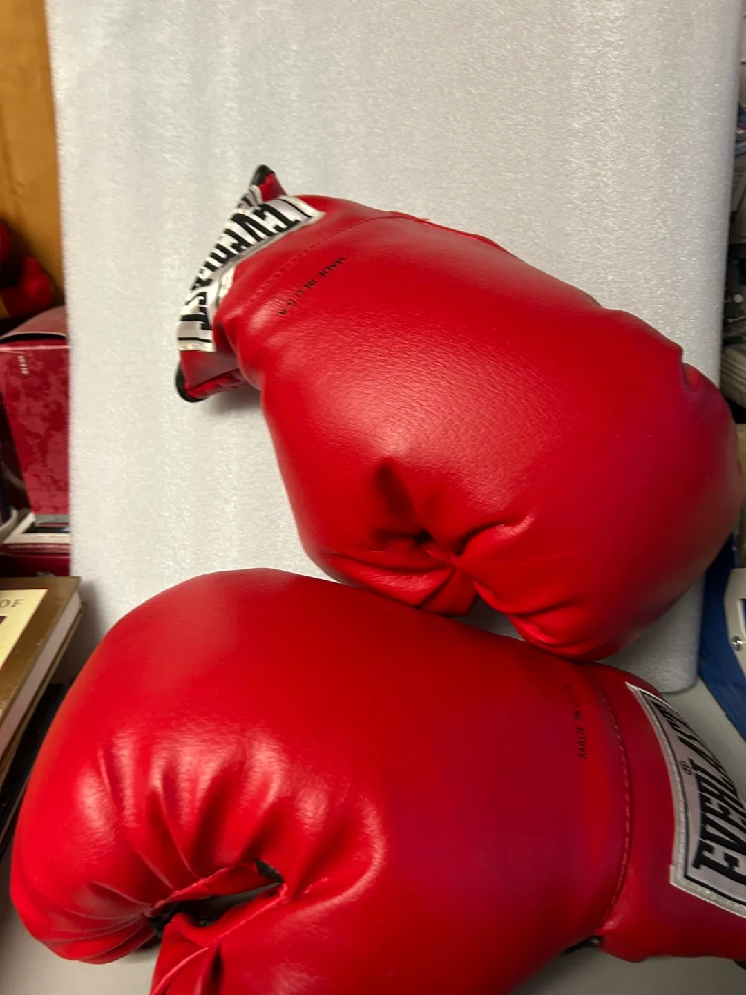 New everlast 14oz boxing gloves image indicator(2)