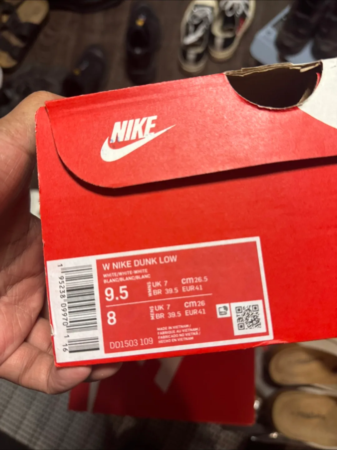 Triple White nike Dunks image indicator(3)