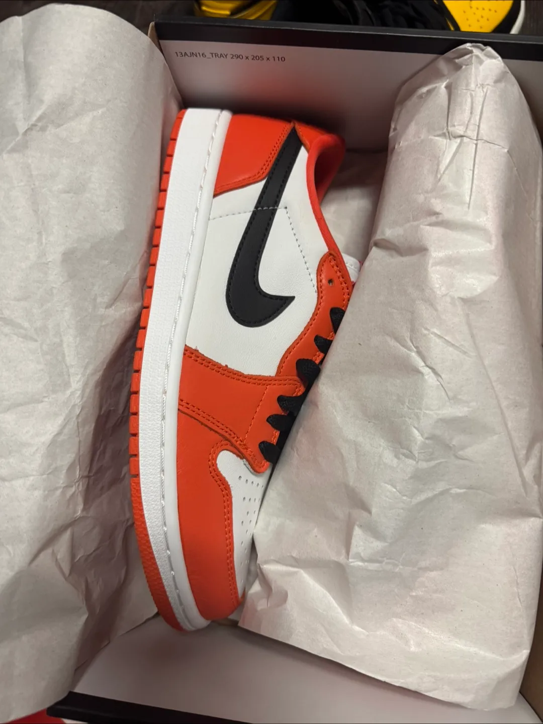 Air Jordan 1 Low Starfish thumbnail