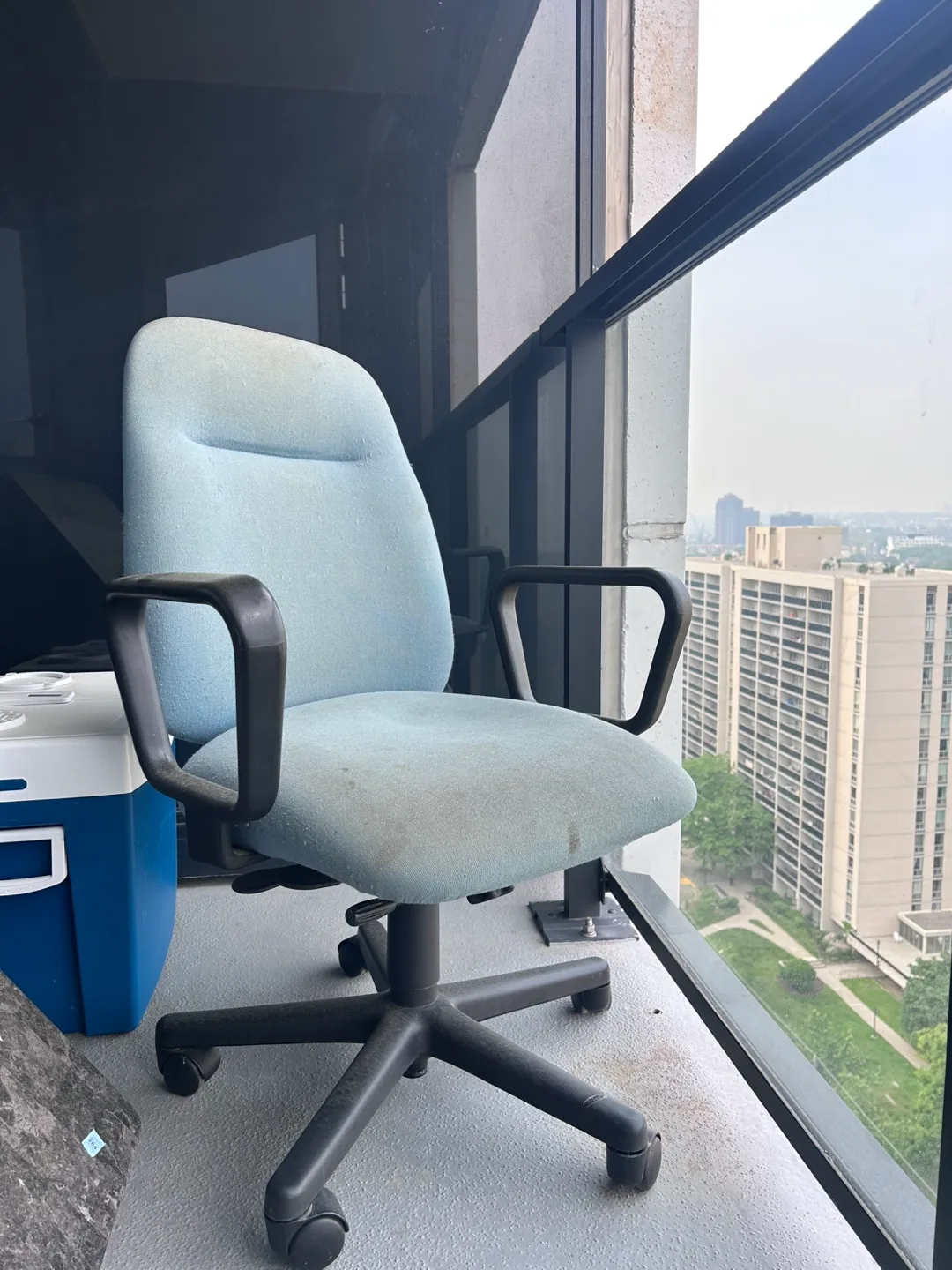 Comfortable Office Blue Chair image indicator(4)