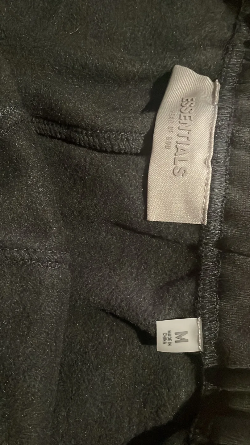 Essentials Fear Of God Shorts Iron Black 1977 image indicator(5)