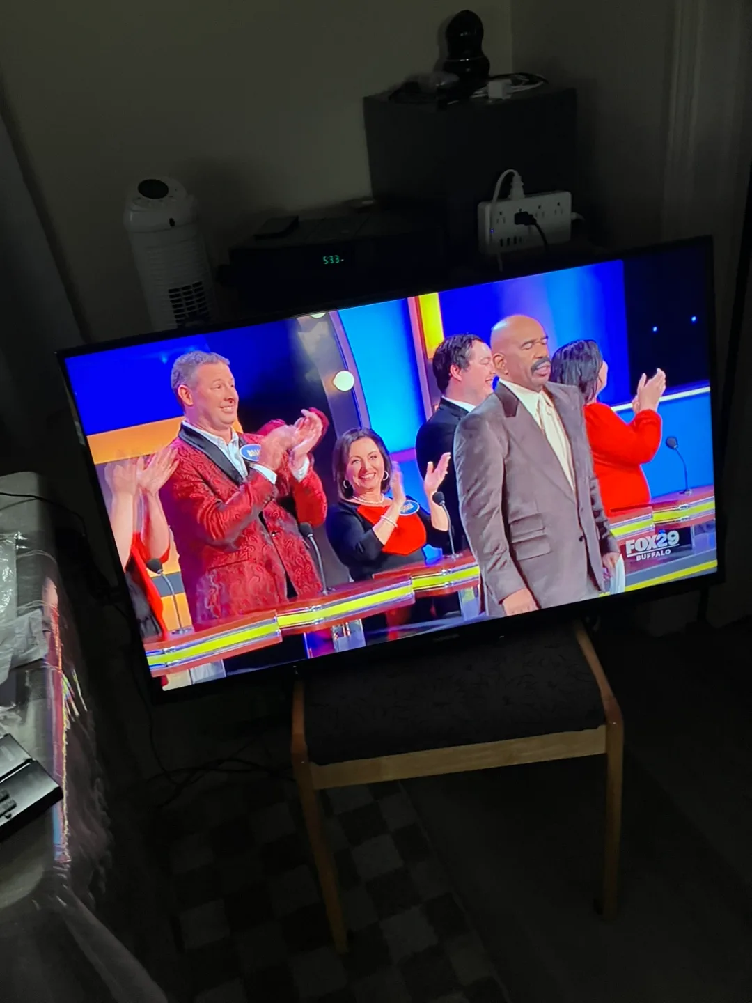 Insignia 39" LCD TV image indicator(2)