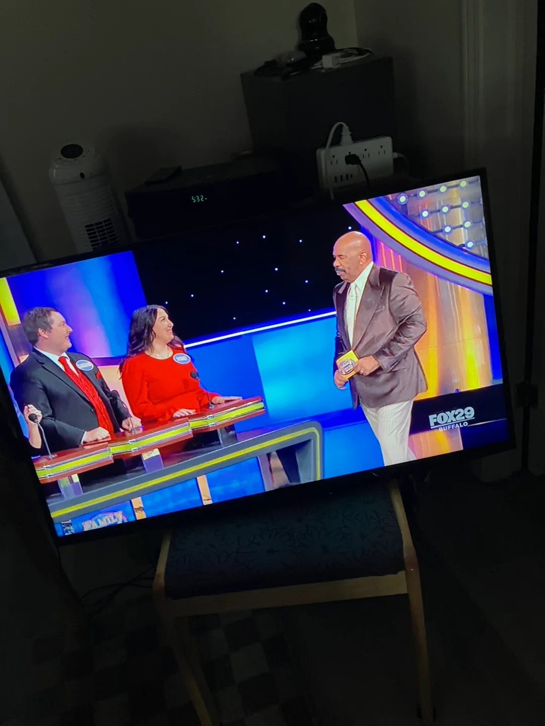 Insignia 39" LCD TV image indicator(3)