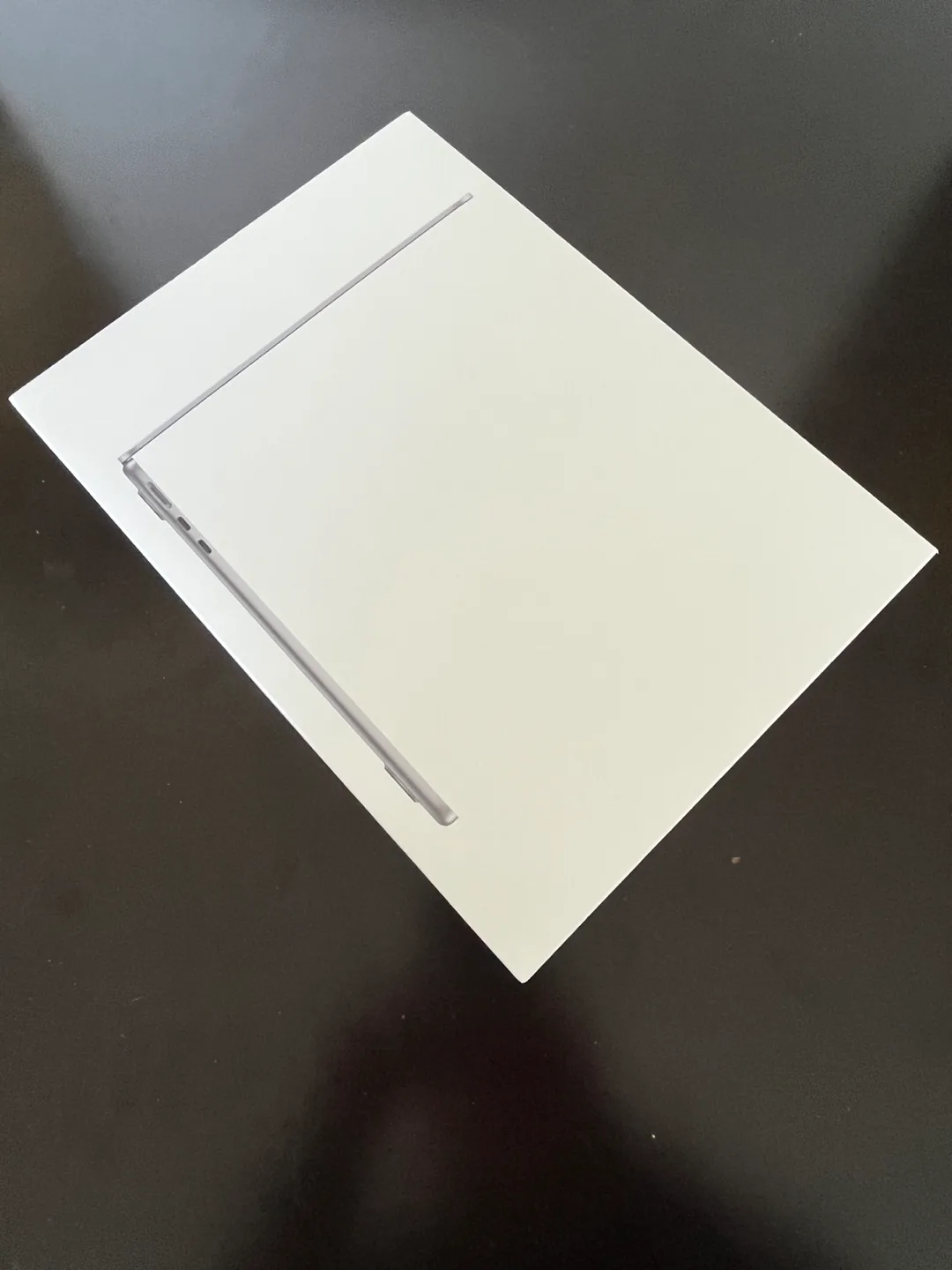 Apple MacBook Air M2 Box Only image indicator(6)