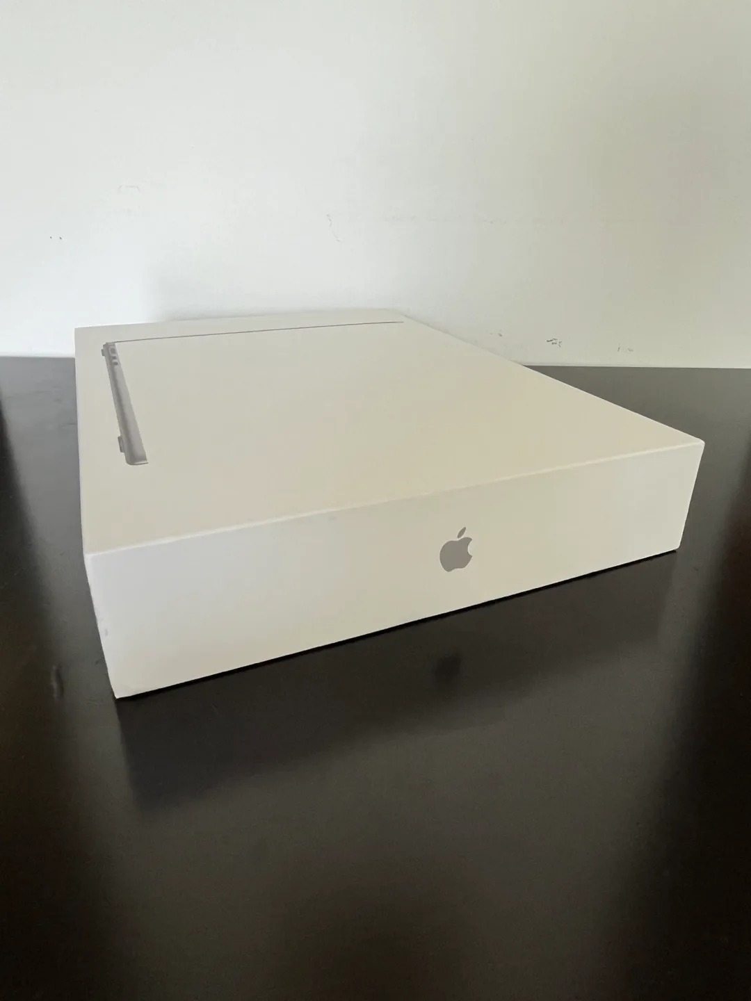 Apple MacBook Air M2 Box Only image indicator(4)