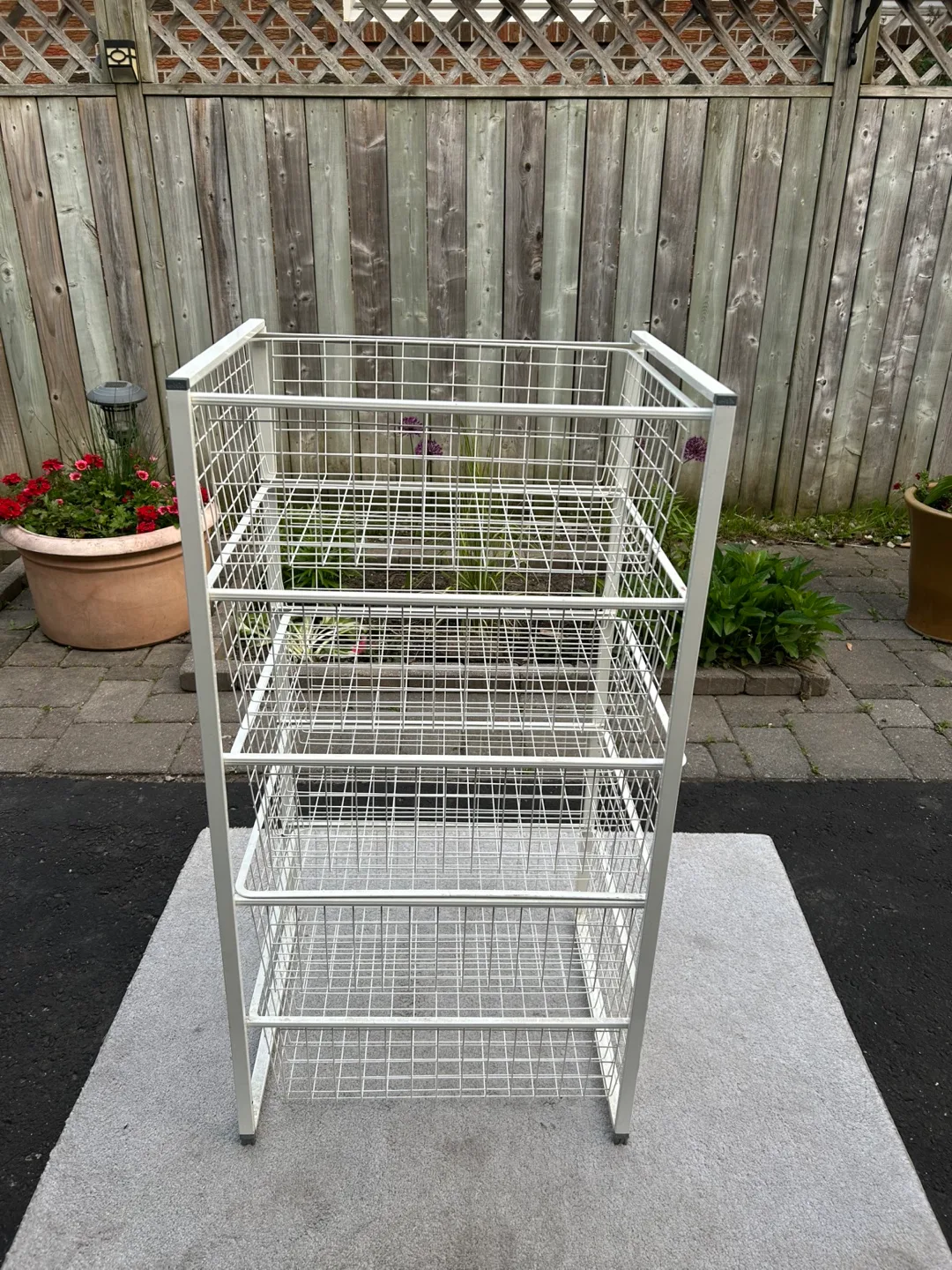 White Wire Storage Unit. thumbnail