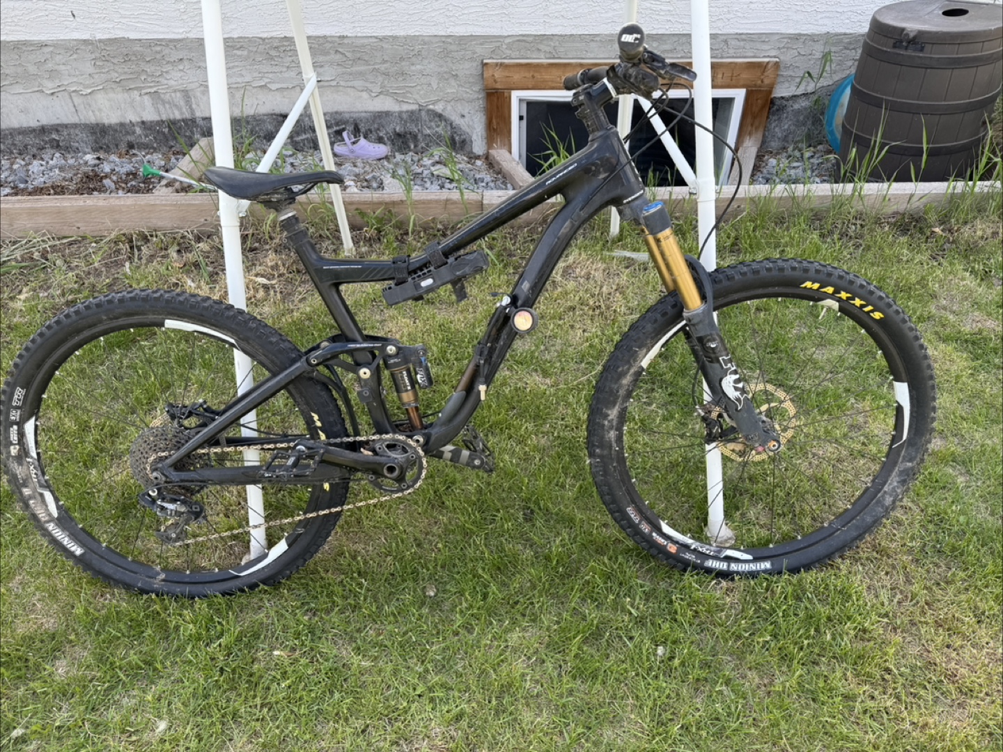 2014 Giant mountain bike - photo 2