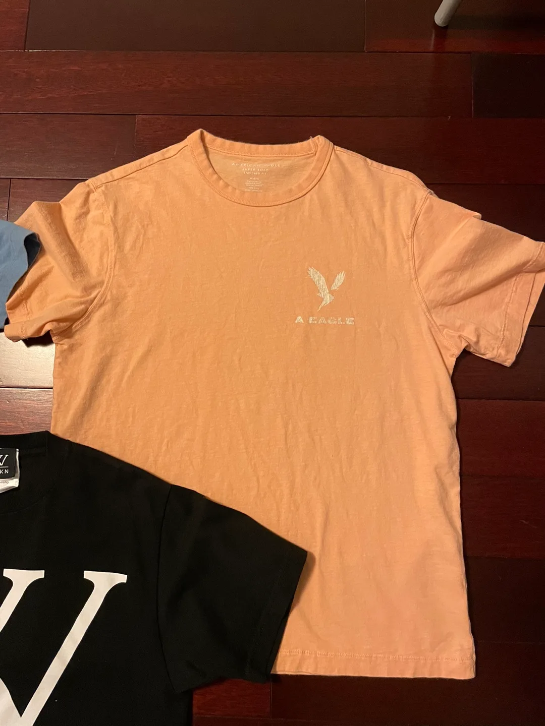 Men’s American Eagle and WLKN T-shirts image indicator(4)