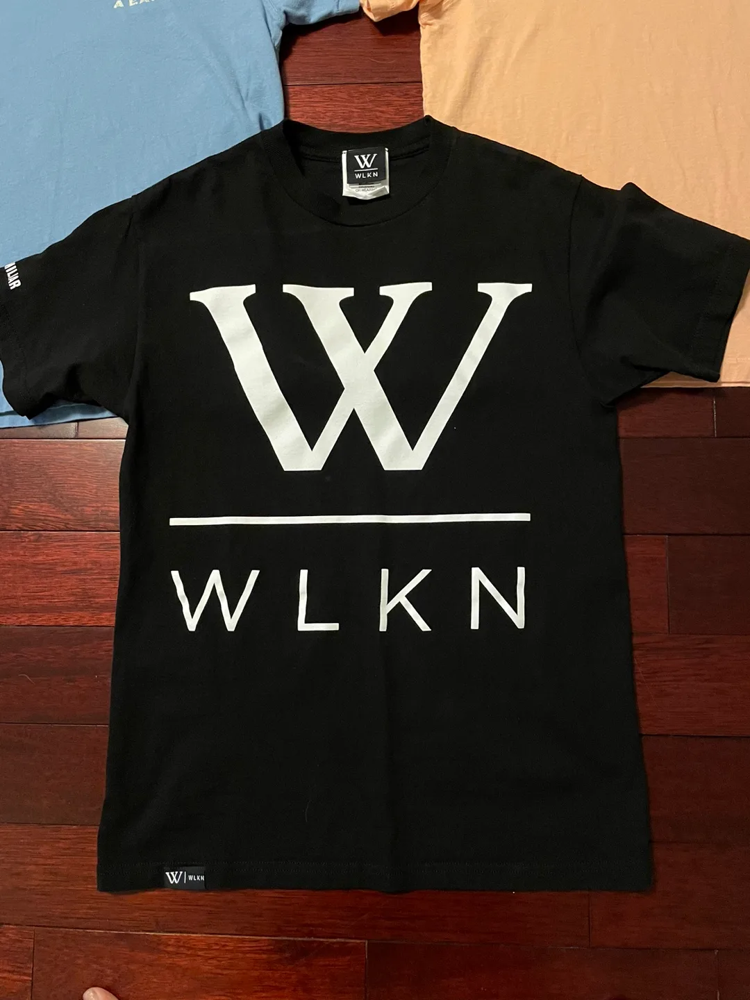 Men’s American Eagle and WLKN T-shirts image indicator(2)