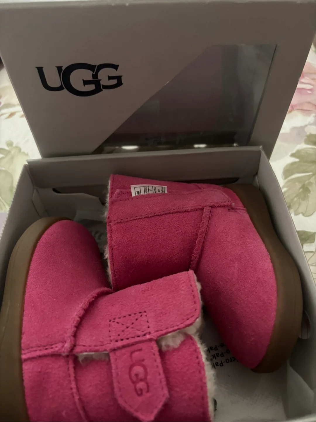 Baby UGG Pink Boots image indicator(2)