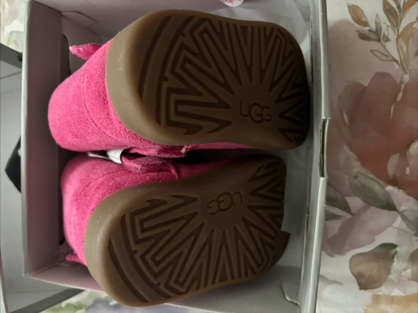 Baby UGG Pink Boots image indicator(3)