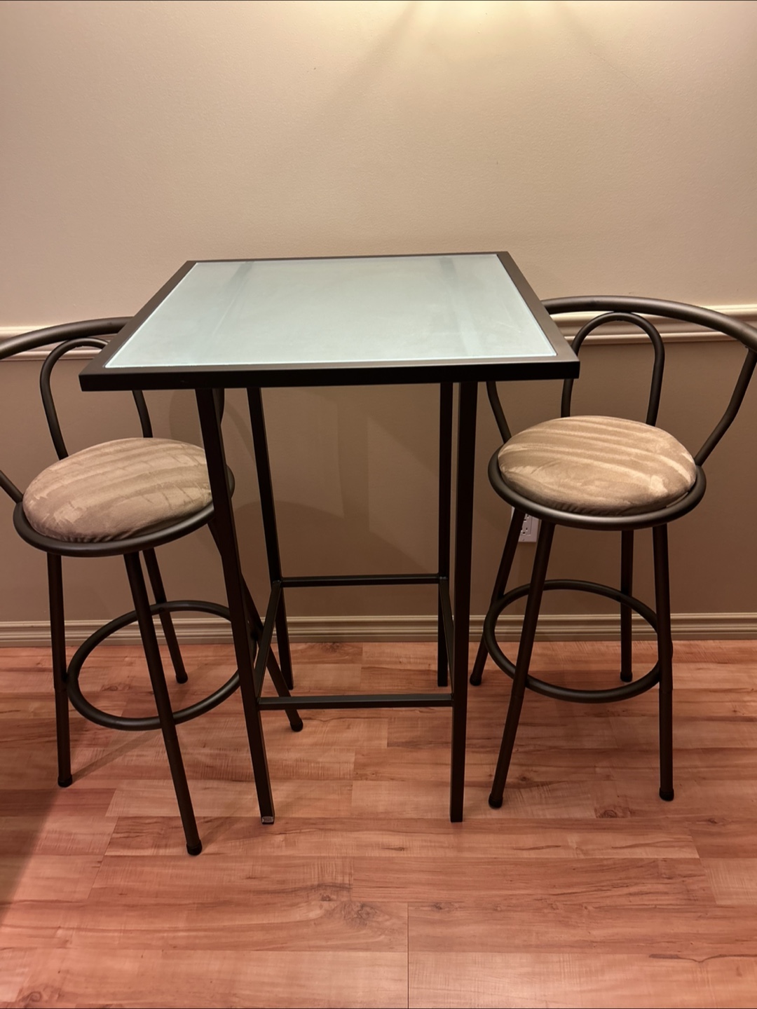 Bar Table Set