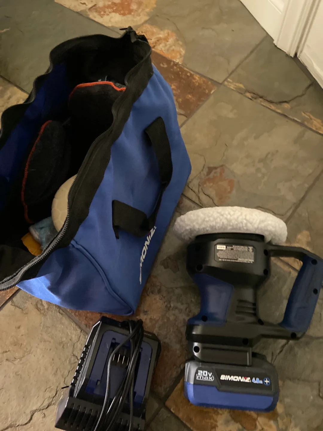 Simoniz Car polishing with battery 4AH & Accessories image indicator(2)