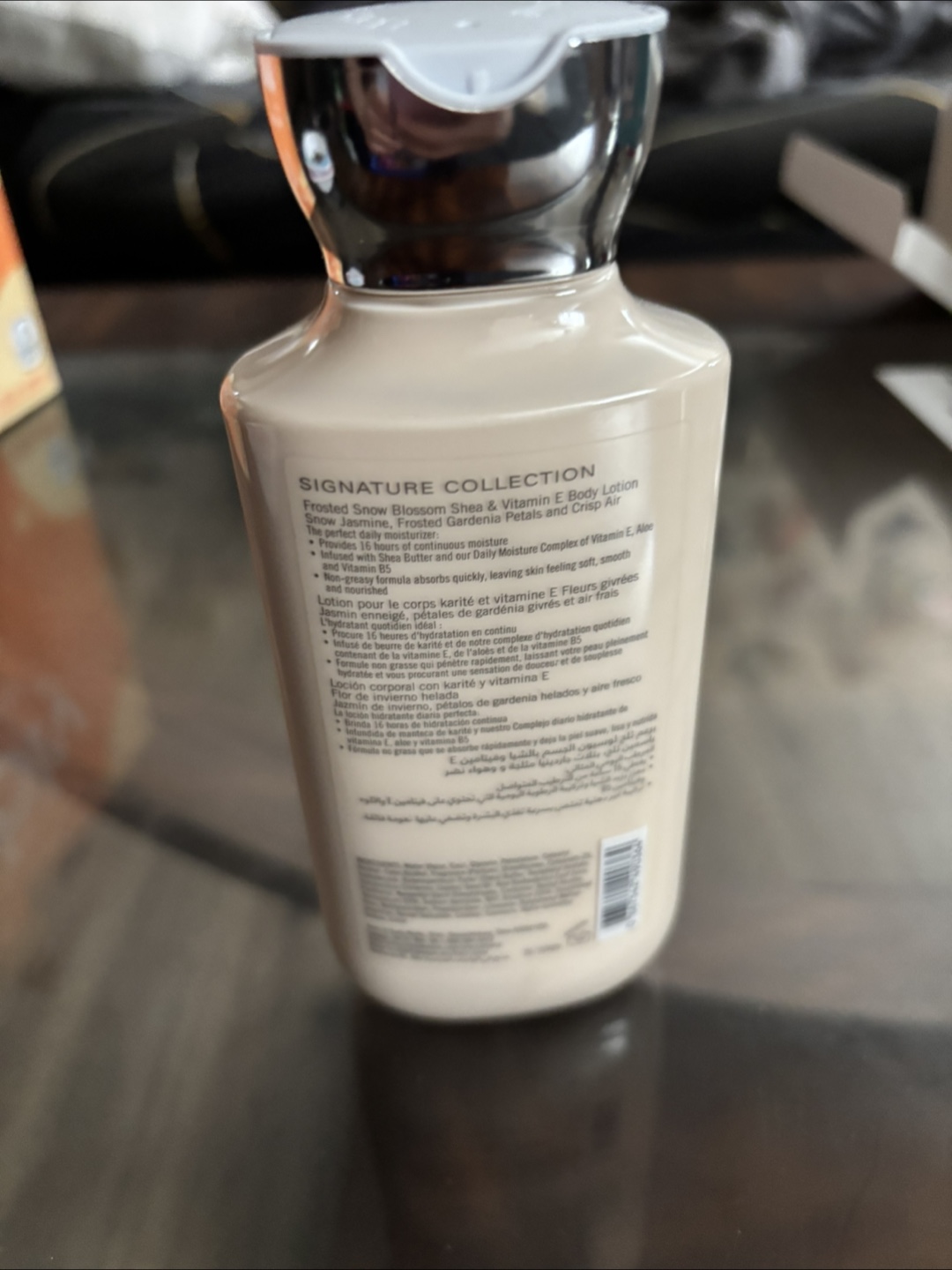 Bath & Body Works Frosten Snow Blossom Body Lotion - photo 2