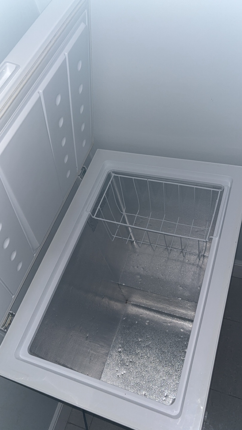 Arctic King Chest Freezer - photo 3