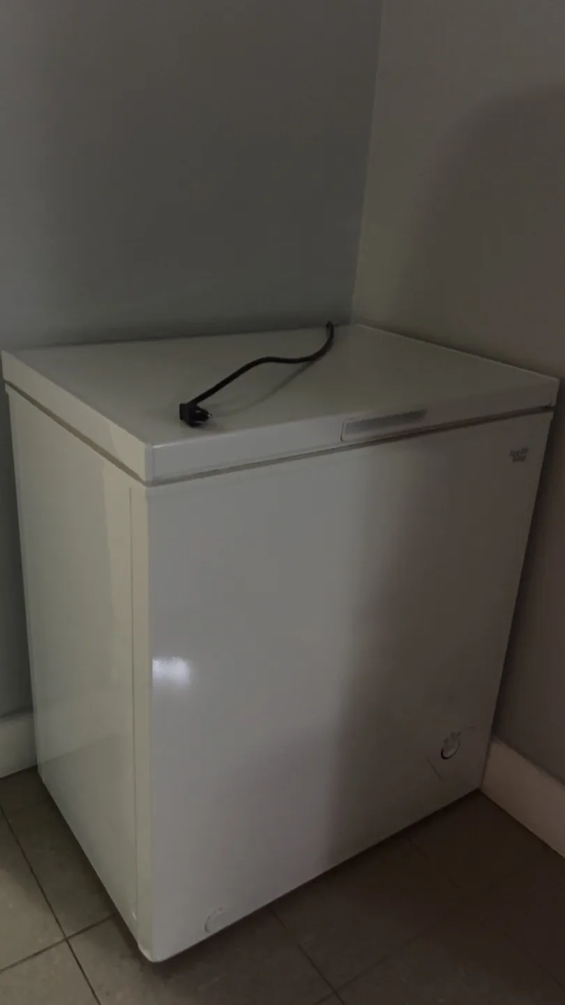Arctic King Chest Freezer thumbnail