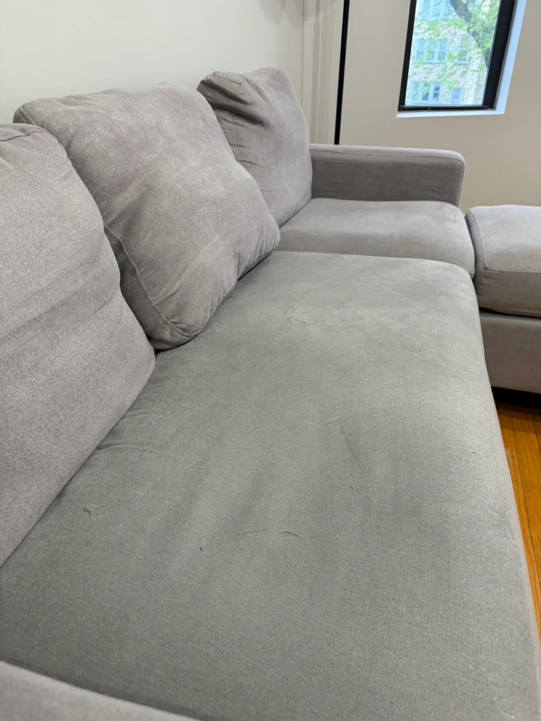 Gray Sectional Sofa With Ottoman image indicator(3)