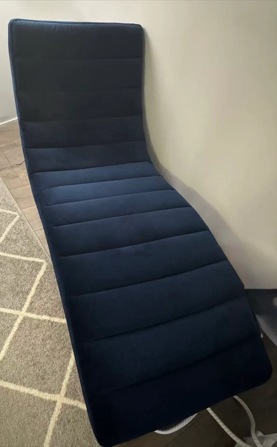 Structube Chaise Lounge image indicator(2)