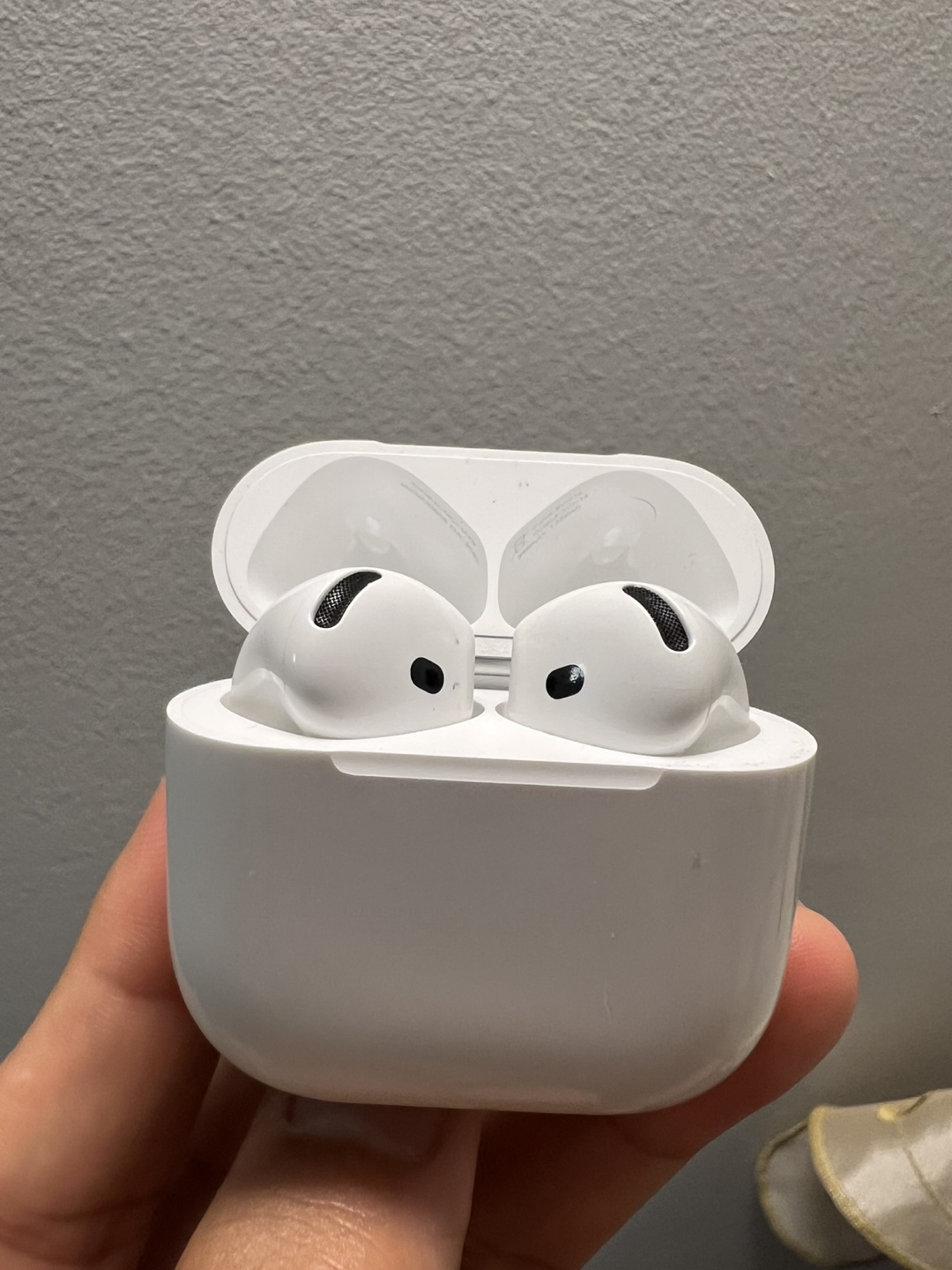 Airpods 4