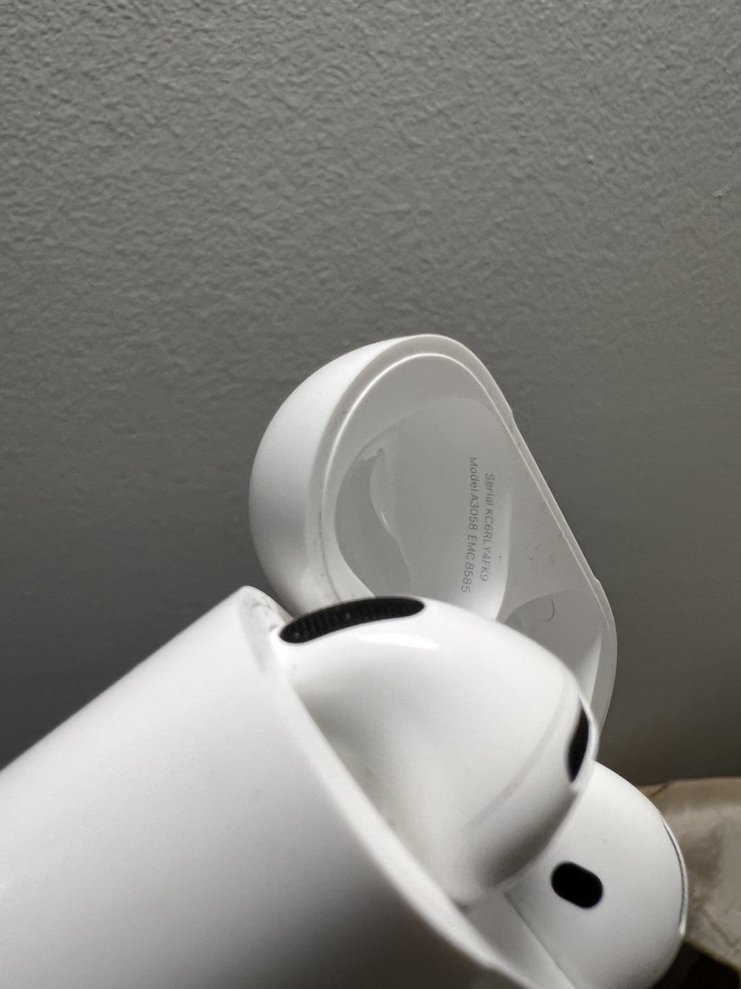 Airpods 4 - photo 2
