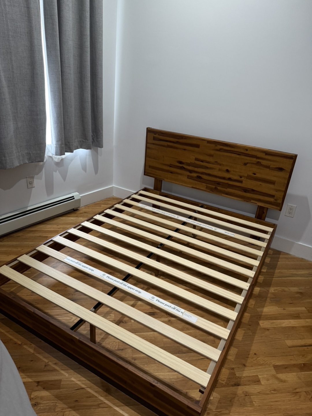 Bed frame with headboard queen size