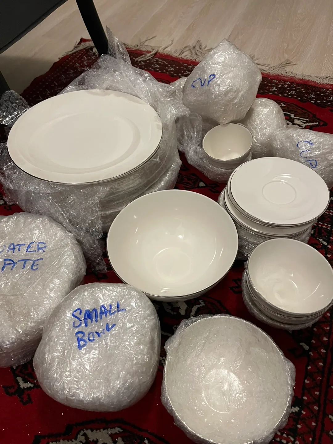 Homecentre Dinnerware Set thumbnail