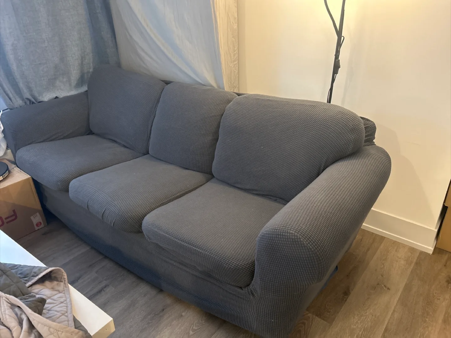 IKEA Uppland Three-Seater Sofa image indicator(2)