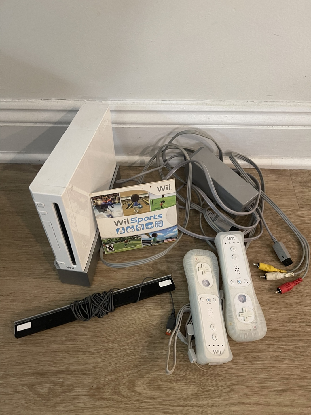 Nintendo Wii Console Bundle - photo 2