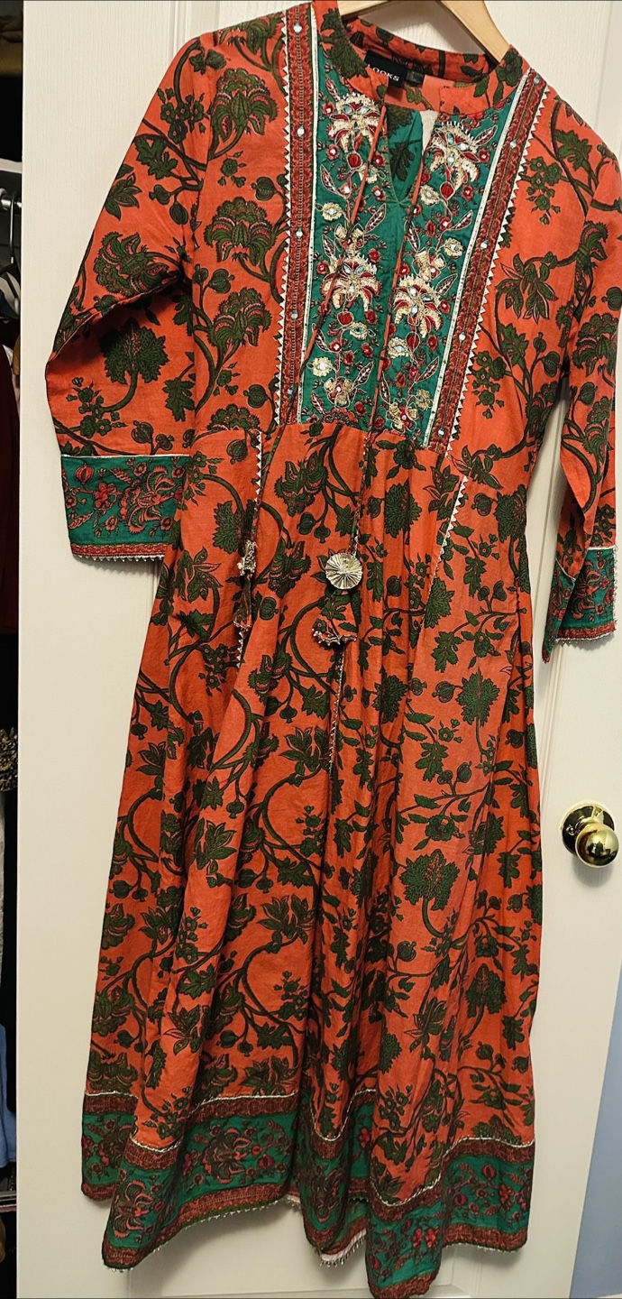 Beautiful Floral Print Dress and Pants Set