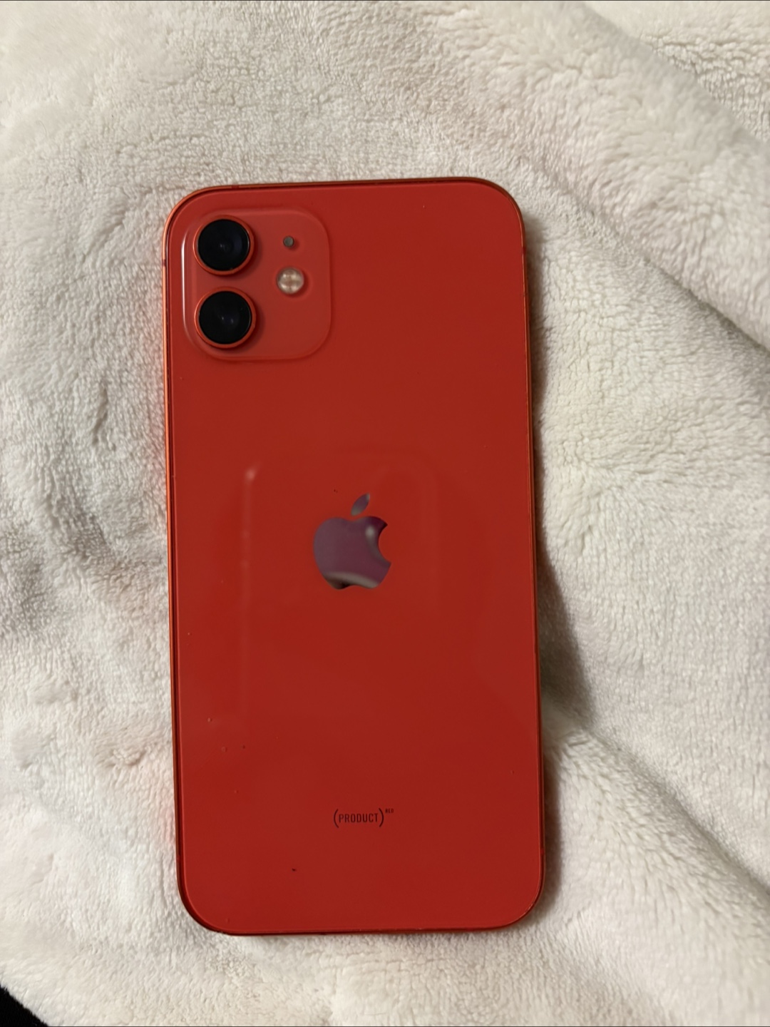 Red iPhone 12 - photo 4