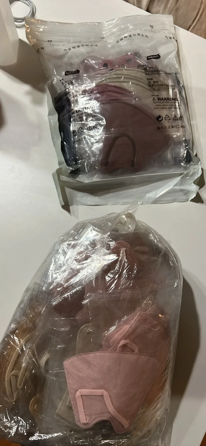 Face Masks in Assorted Colors 1XX pcs thumbnail