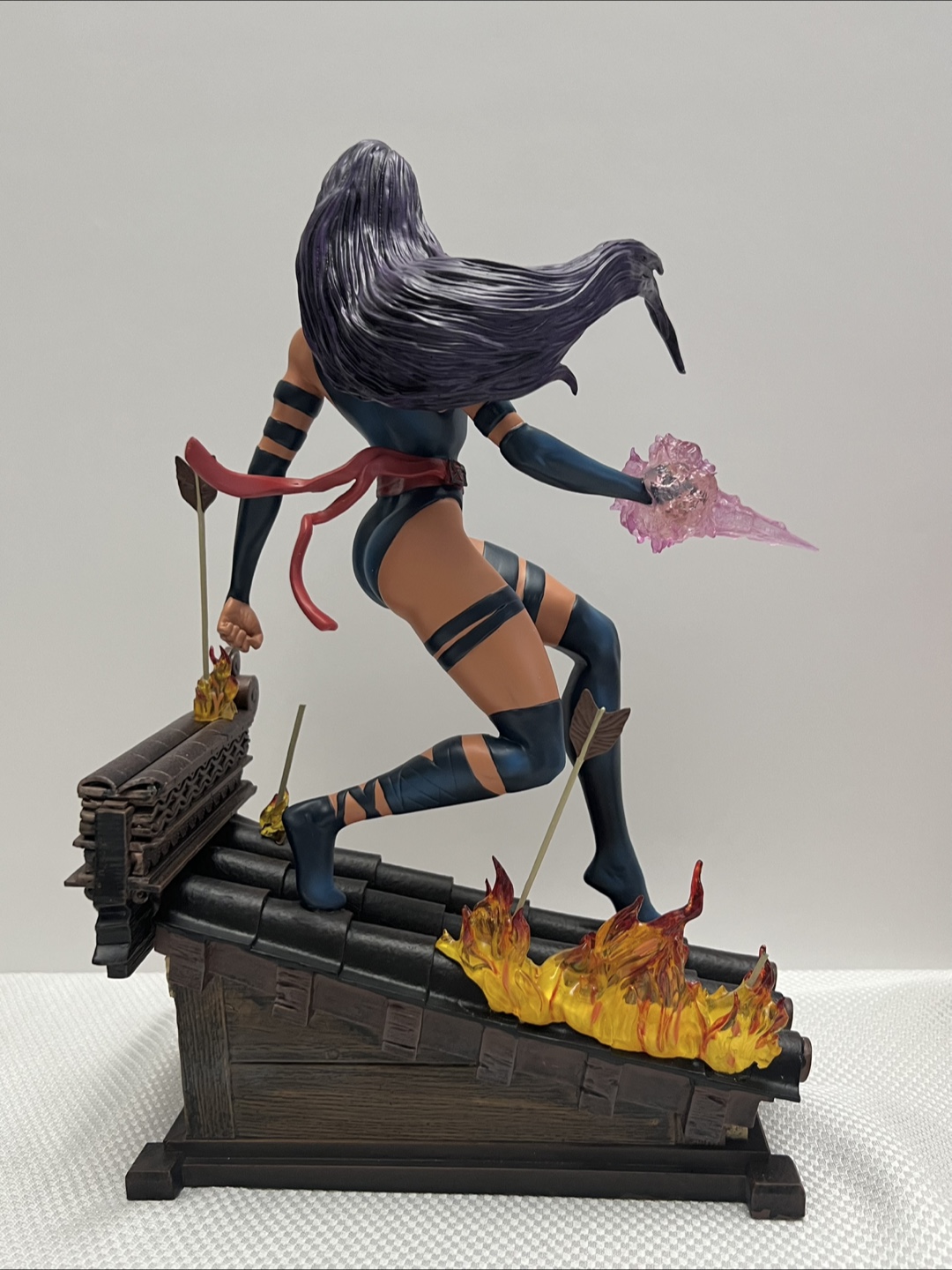 Psylocke Marvel Premier Collection Resin Statue - photo 5
