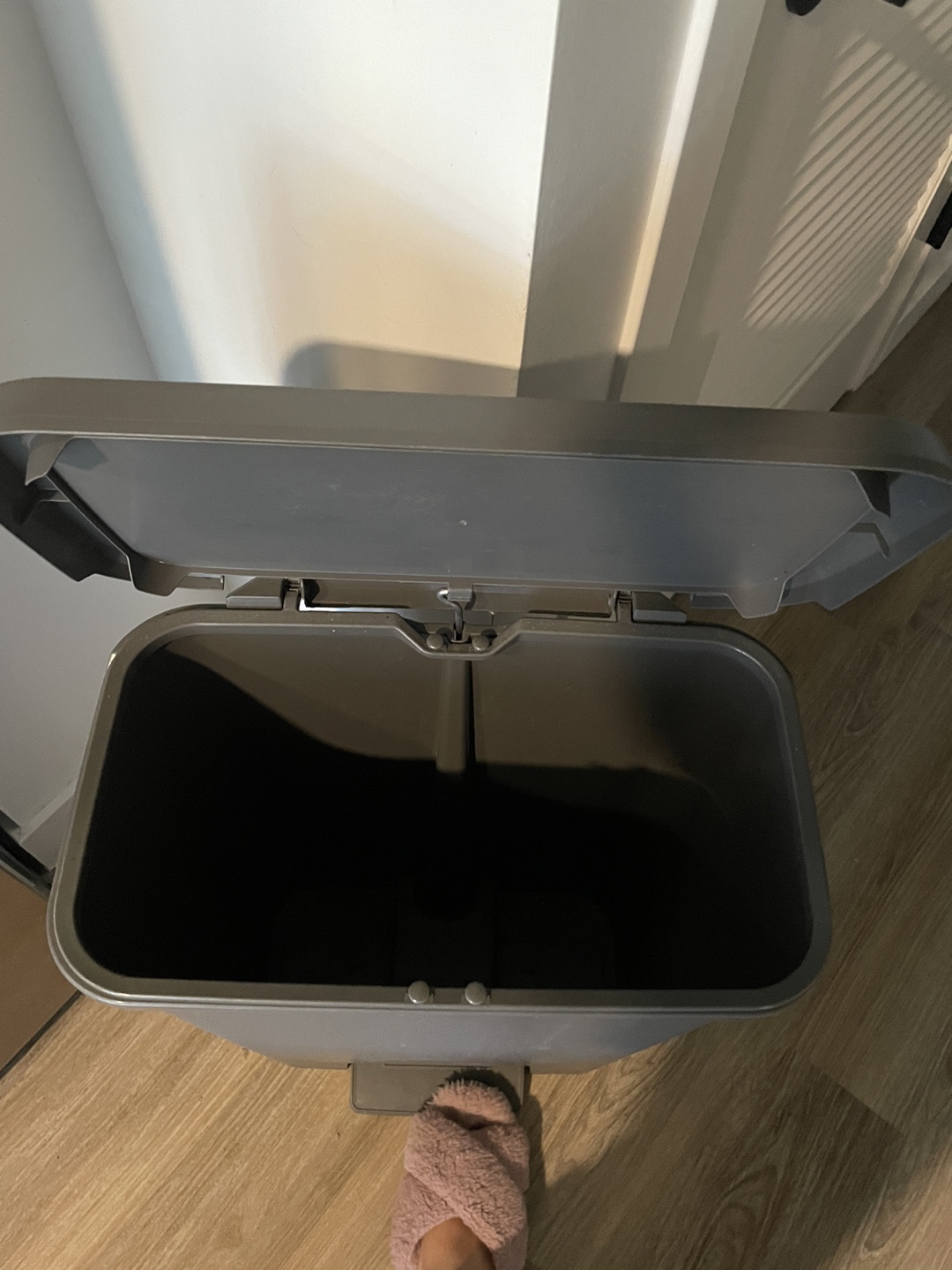 Step trash can, dark gray, 13 gallon - photo 3