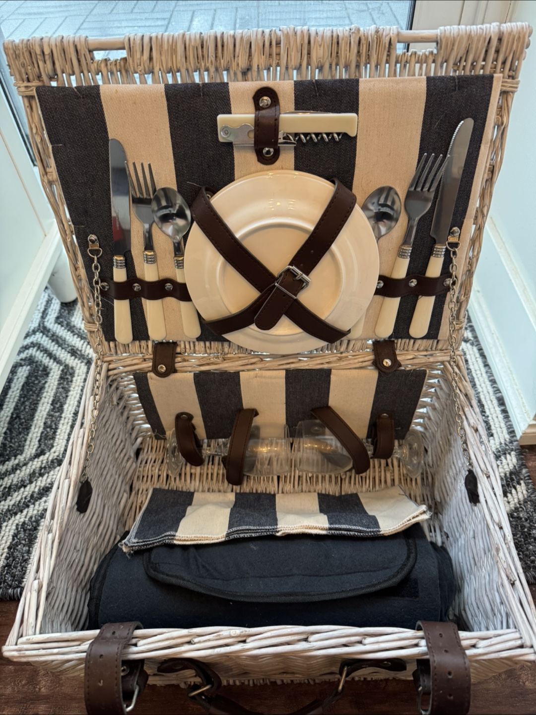 Picnic Basket Set