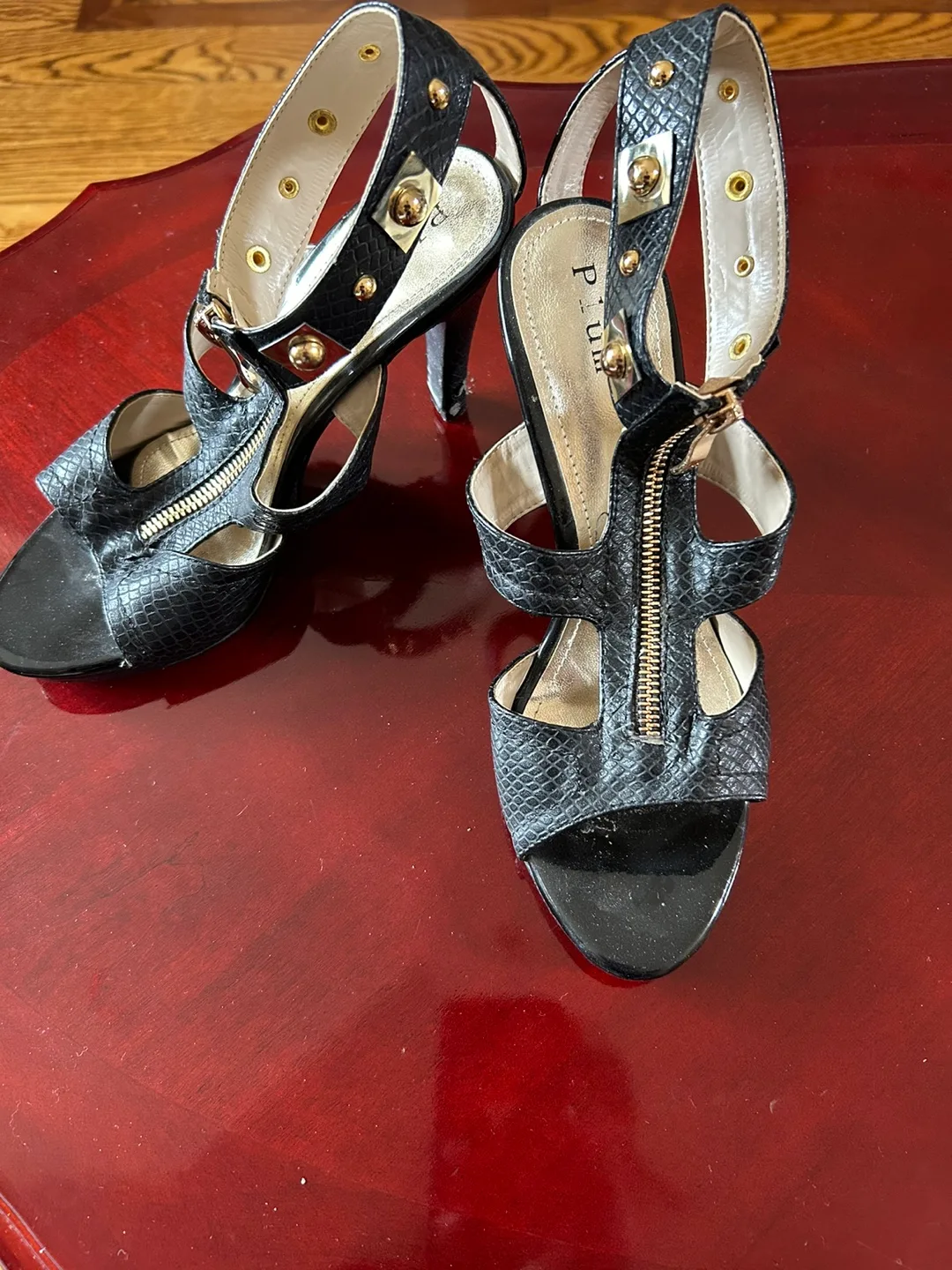 PLUM Black Heels image indicator(2)