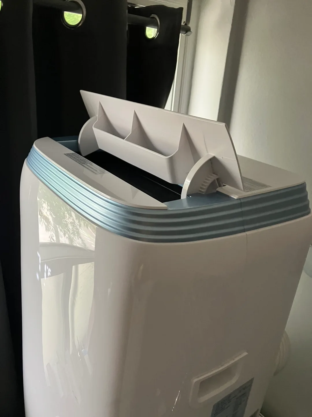 Danby 3-1 air conditioner / dehumidifier / heater image indicator(5)