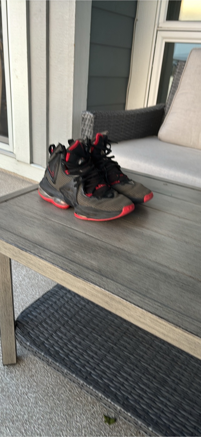 Nike LeBron 9 Sneakers size 7 - photo 2