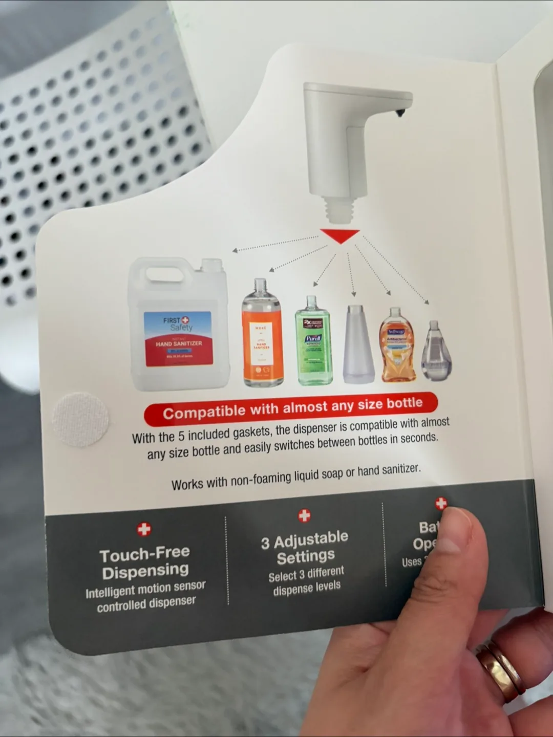 First Safety Universal Touchless Dispenser image indicator(3)