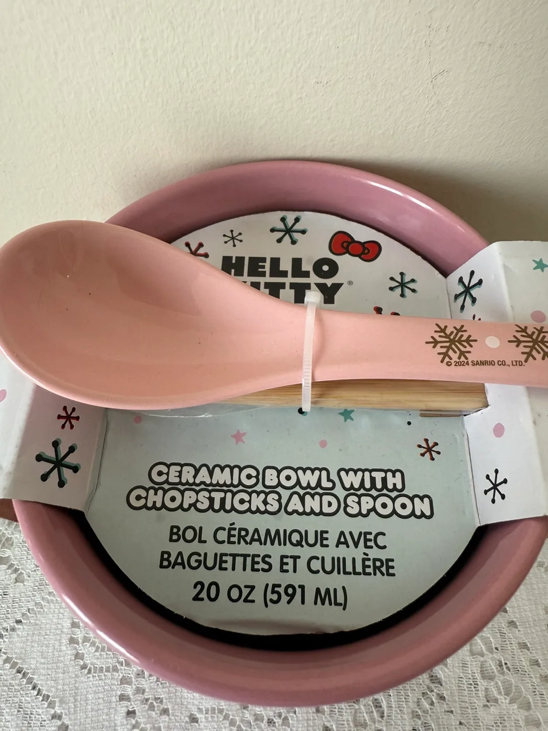 Hello Kitty Ceramic Bowl With Chopsticks and Spoon image indicator(4)