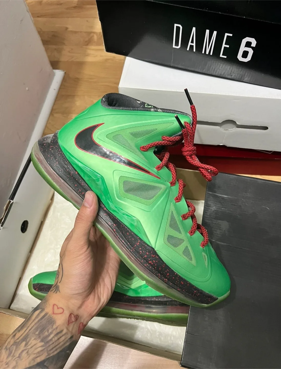 Nike LeBron 10 Cutting Jade - size 11 thumbnail