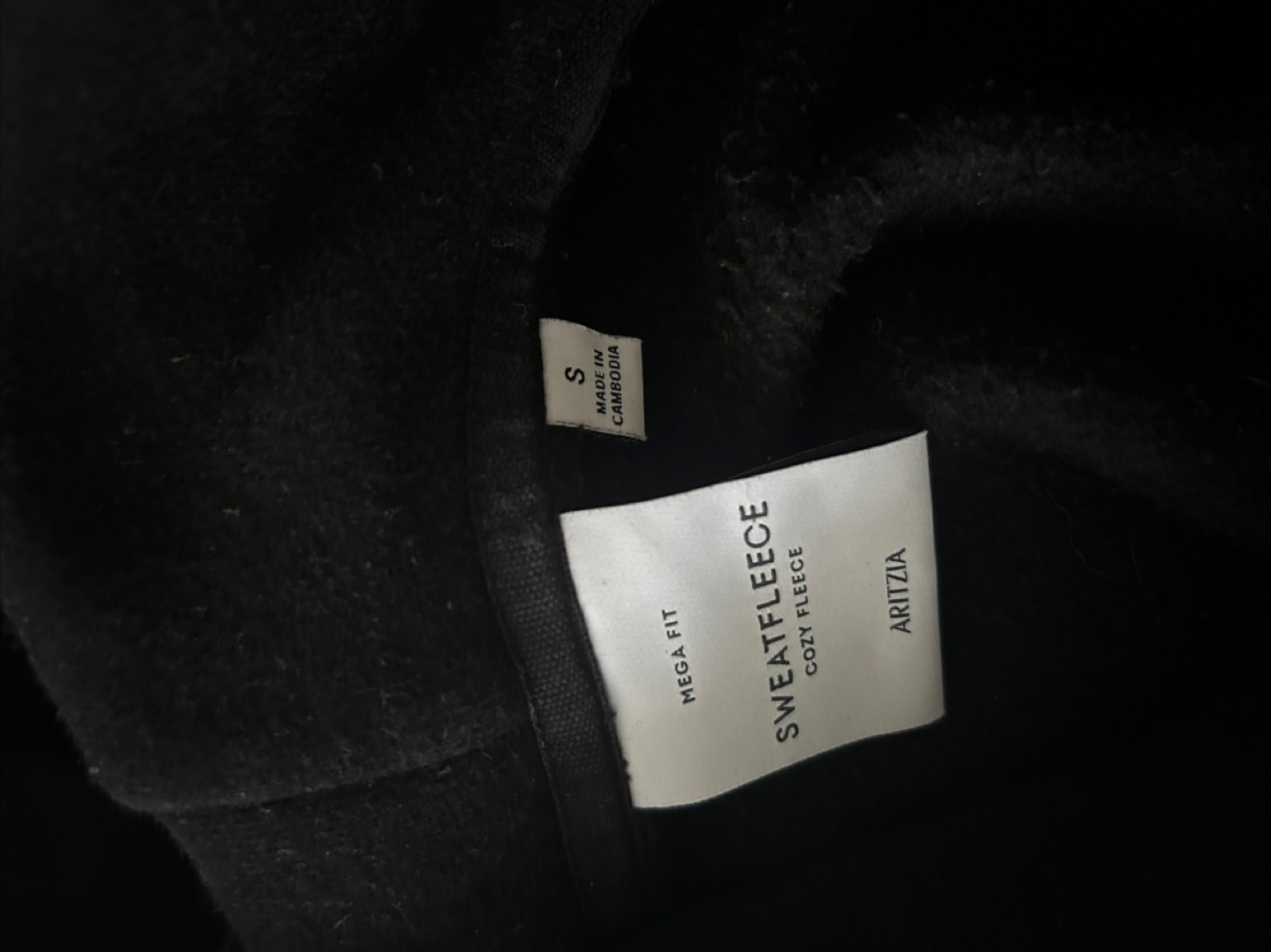 Aritzia Black Hoodie - photo 3