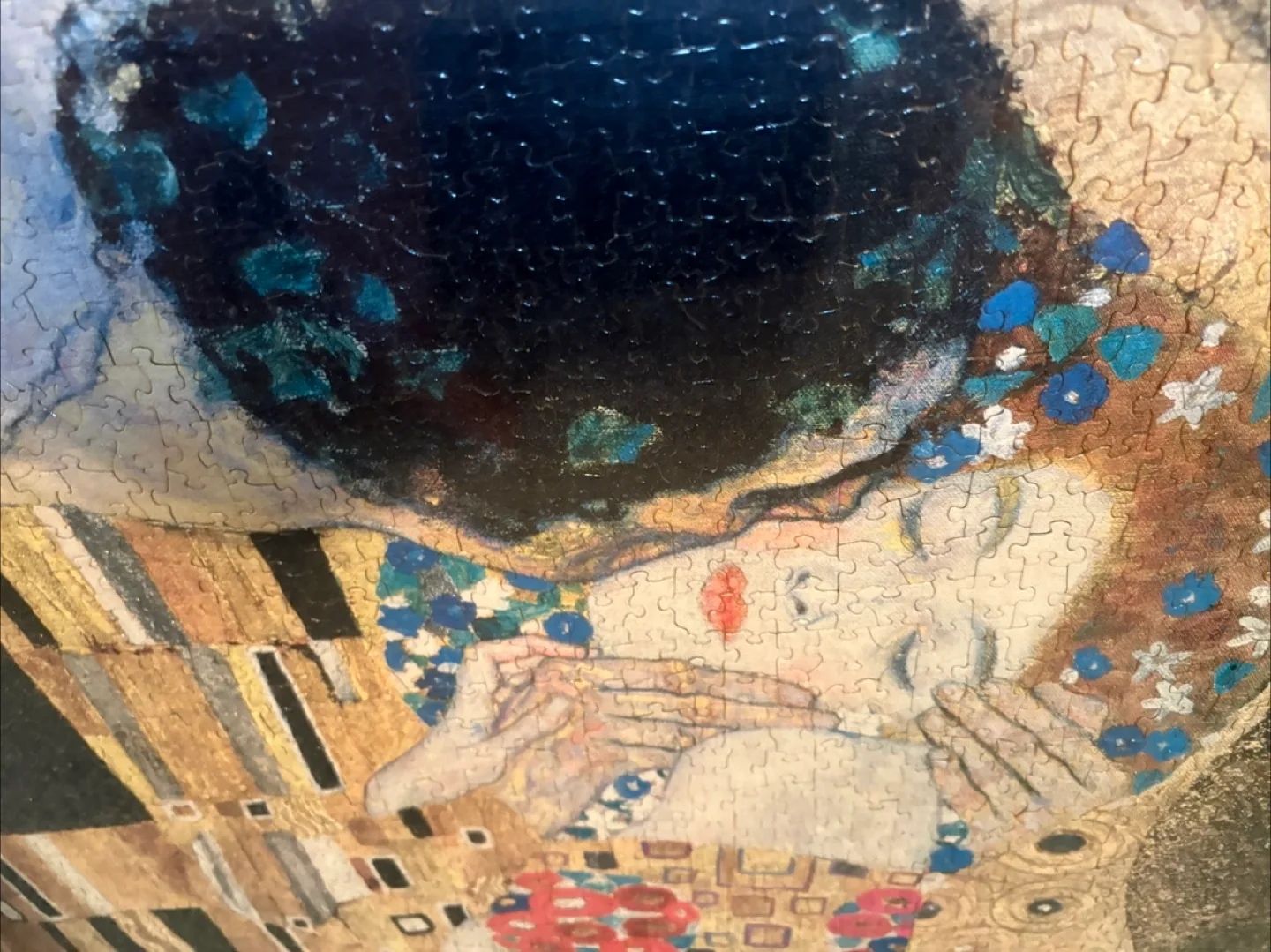 Framed Puzzle - The Kiss by Gustav Klimt image indicator(2)