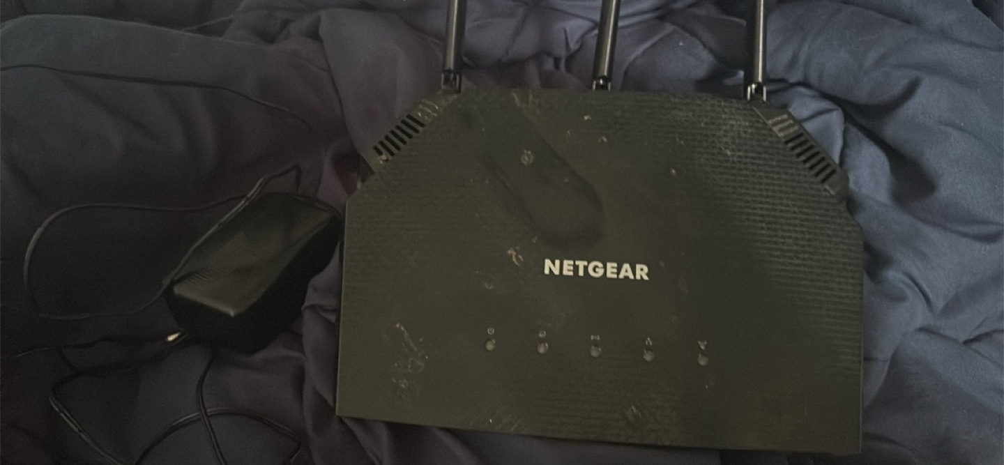 NETGEAR AX1800 Wireless Router - photo 2