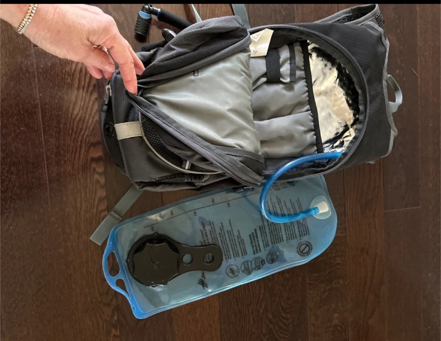 Small High Sierra Hydra backpack image indicator(3)