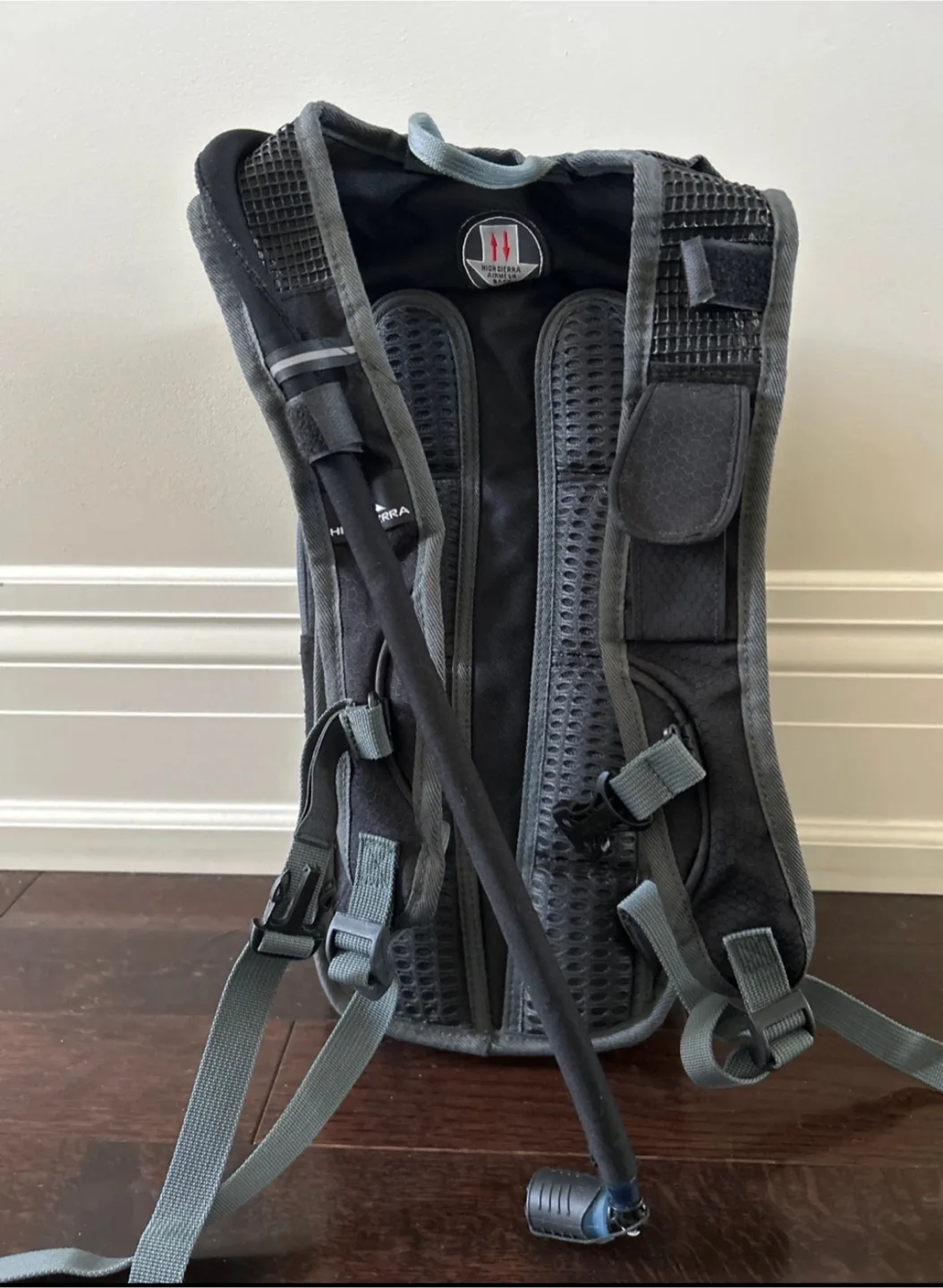 Small High Sierra Hydra backpack image indicator(2)