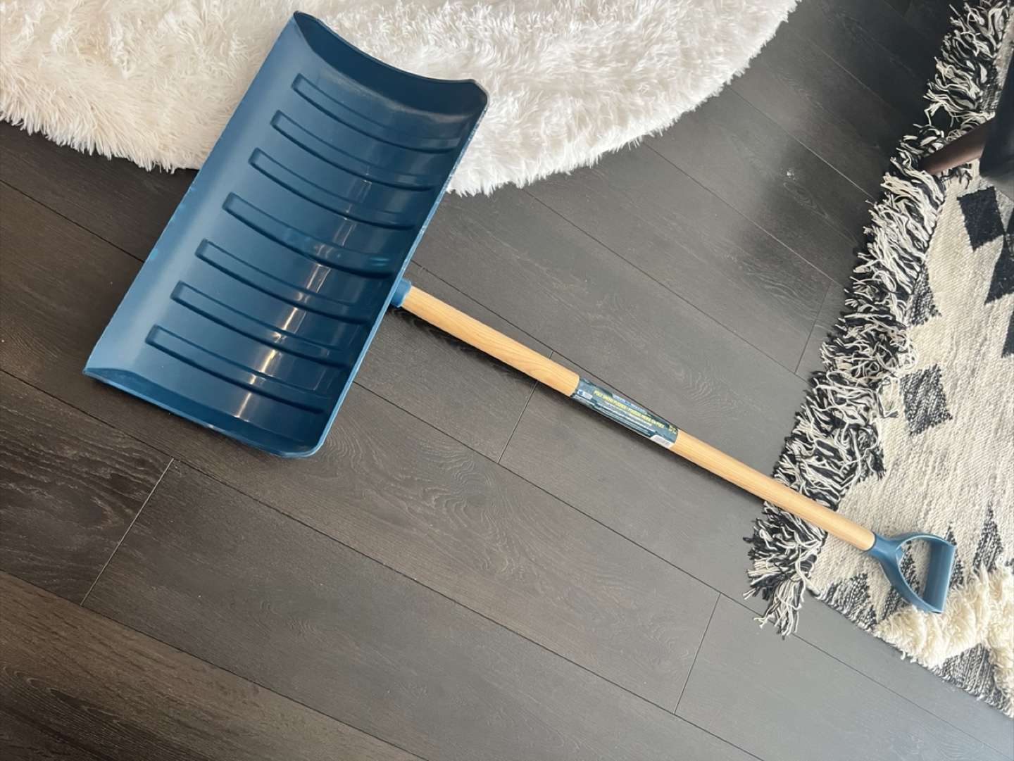 Snow Shovel - photo 2