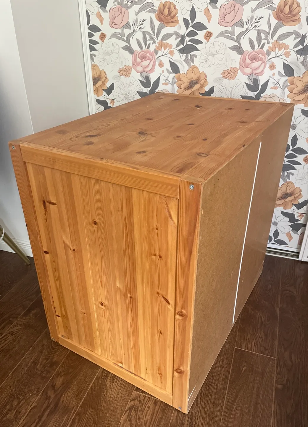 Wooden Dresser- medium stain image indicator(2)